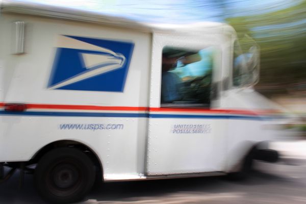 USPS text message scams claimed that there was a problem with delivery and that the package cannot be delivered and that payment of $3.00 was needed to make the delivery or that personal information needed to be updated.